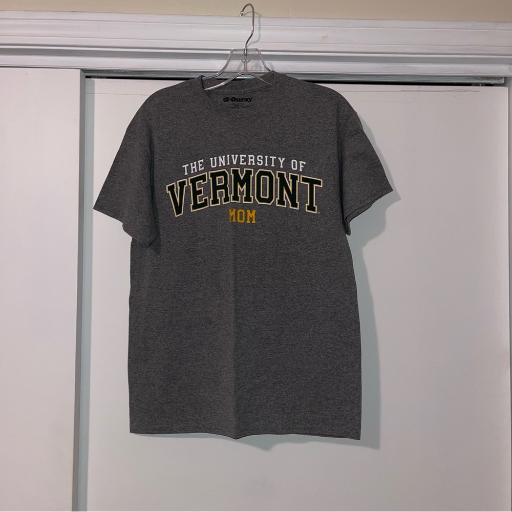 University of Vermont Mom shirt